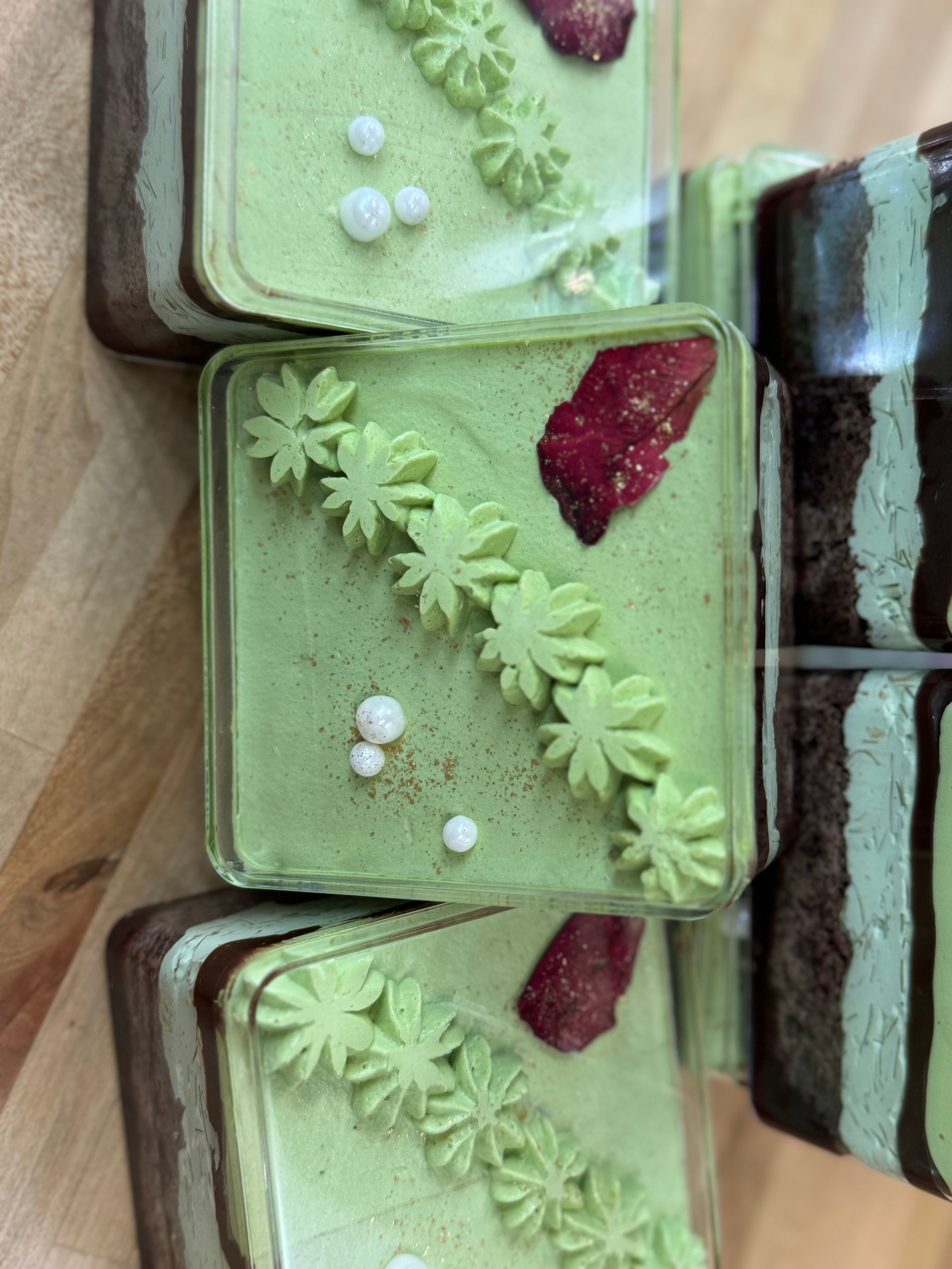 Dubai Strawberry Gold Milk Cake