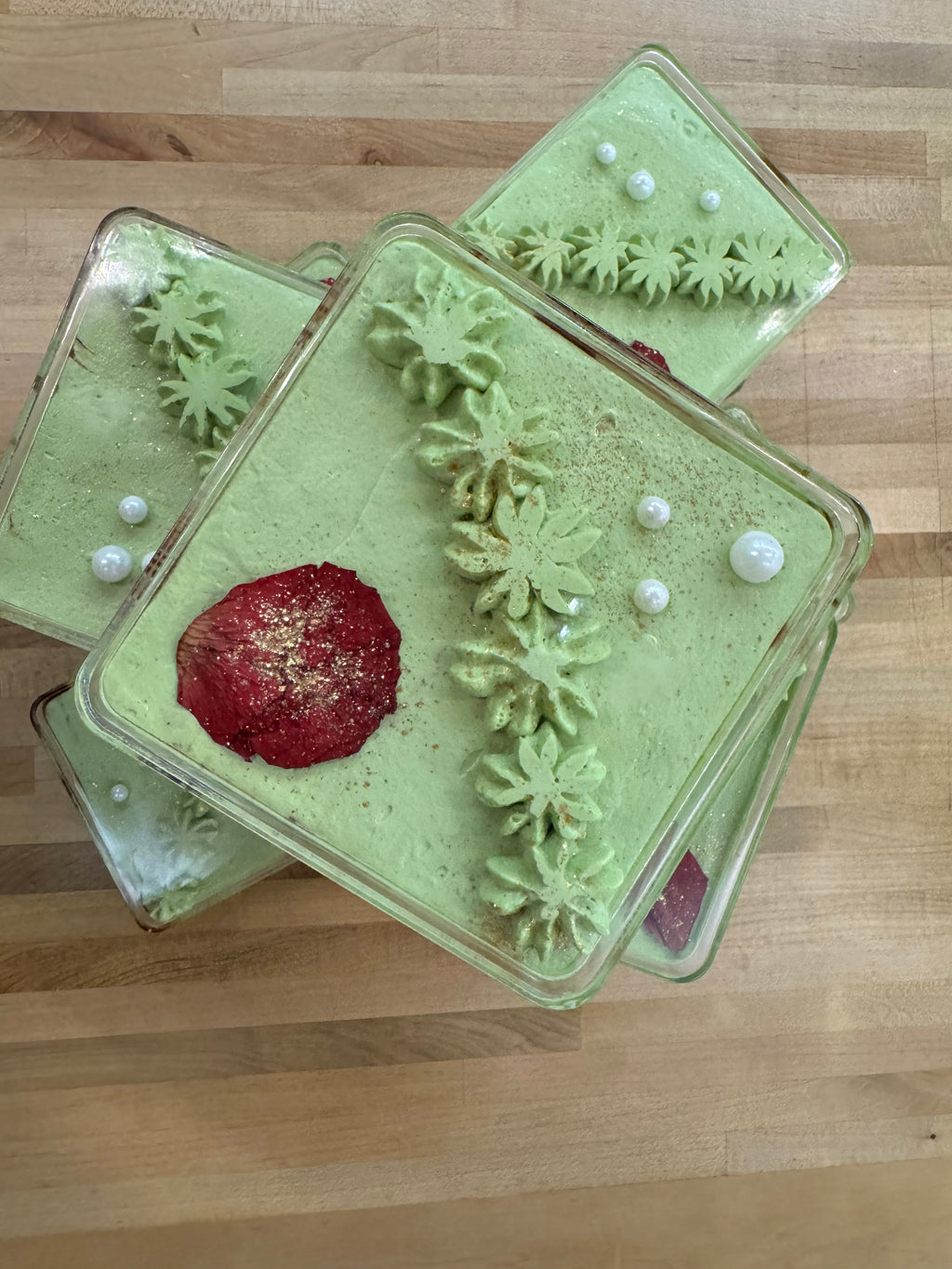 Dubai Strawberry Gold Milk Cake