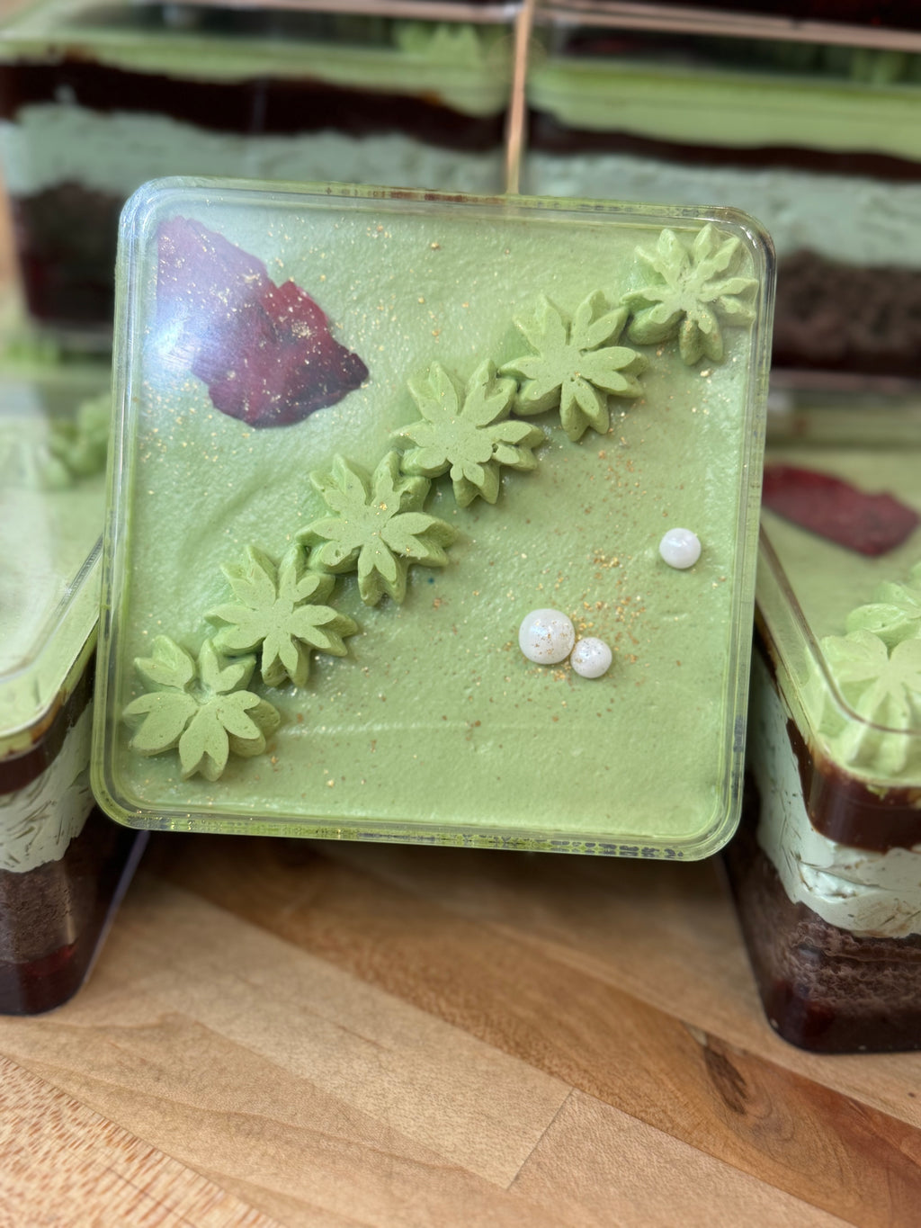 Dubai Strawberry Gold Milk Cake